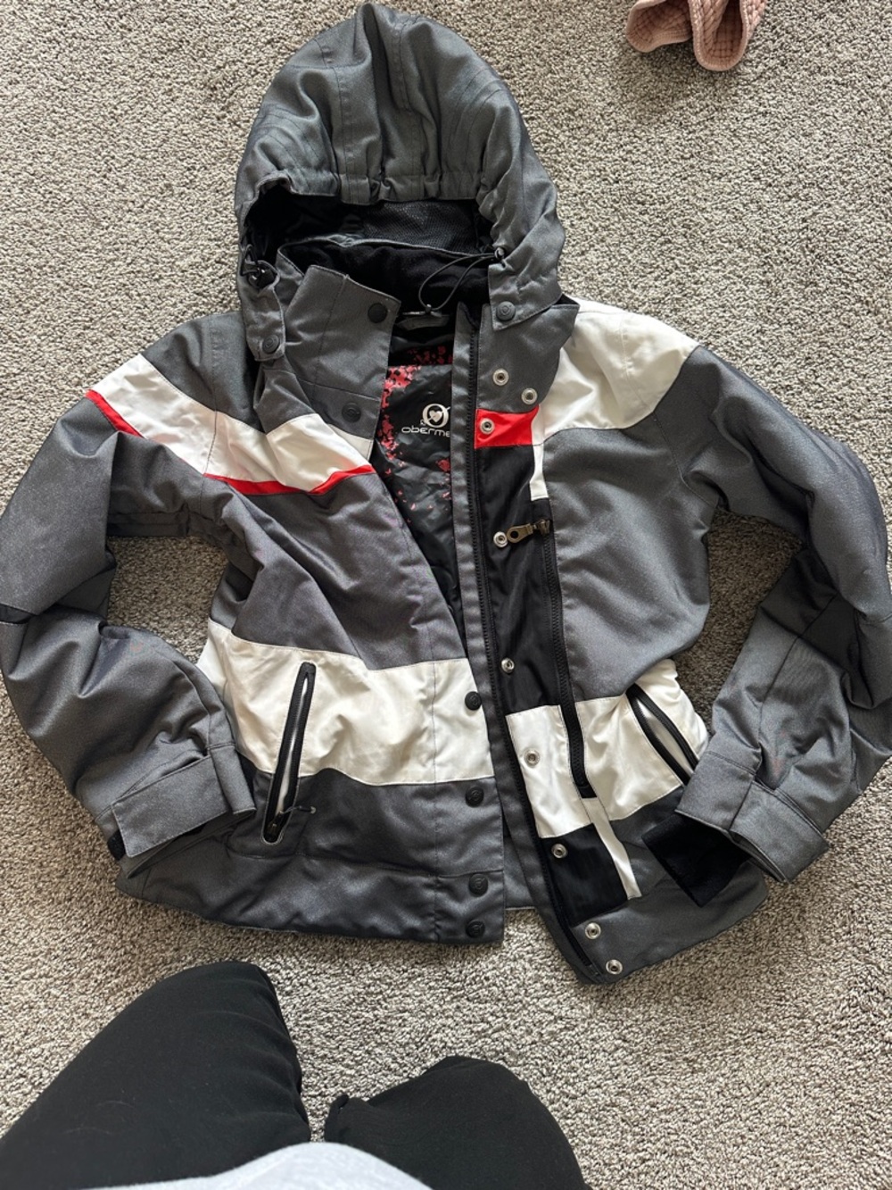 Obermeyer Gray Ski Jacket with White Panels and Red Trim